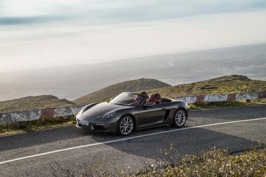  Porsche 718 Boxster 2016 года  (фото 6 из 30)